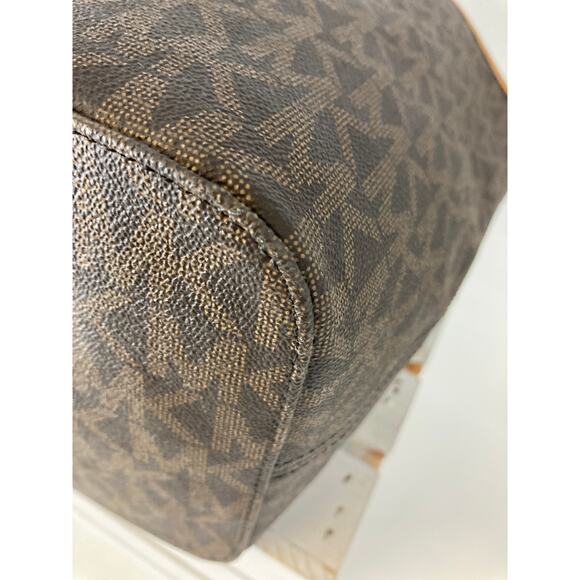 MICHAEL KORS, XL SIGNATURE GOLD ANIMAL SHOULDER TOTE BAG - Picture 13 of 16